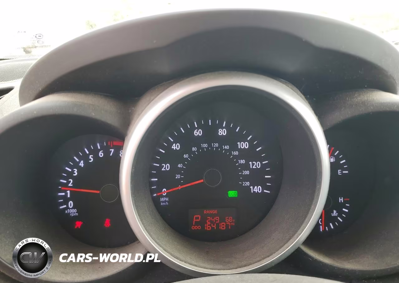 2013 Kia Soul + VIN:KNDJT2A66D7538791 - 9