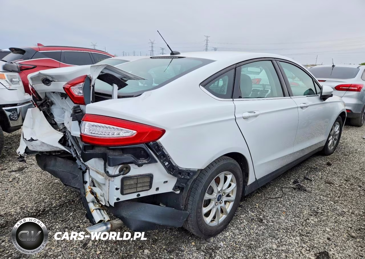2016 Ford Fusion S VIN:3FA6P0G79GR111347 - 3