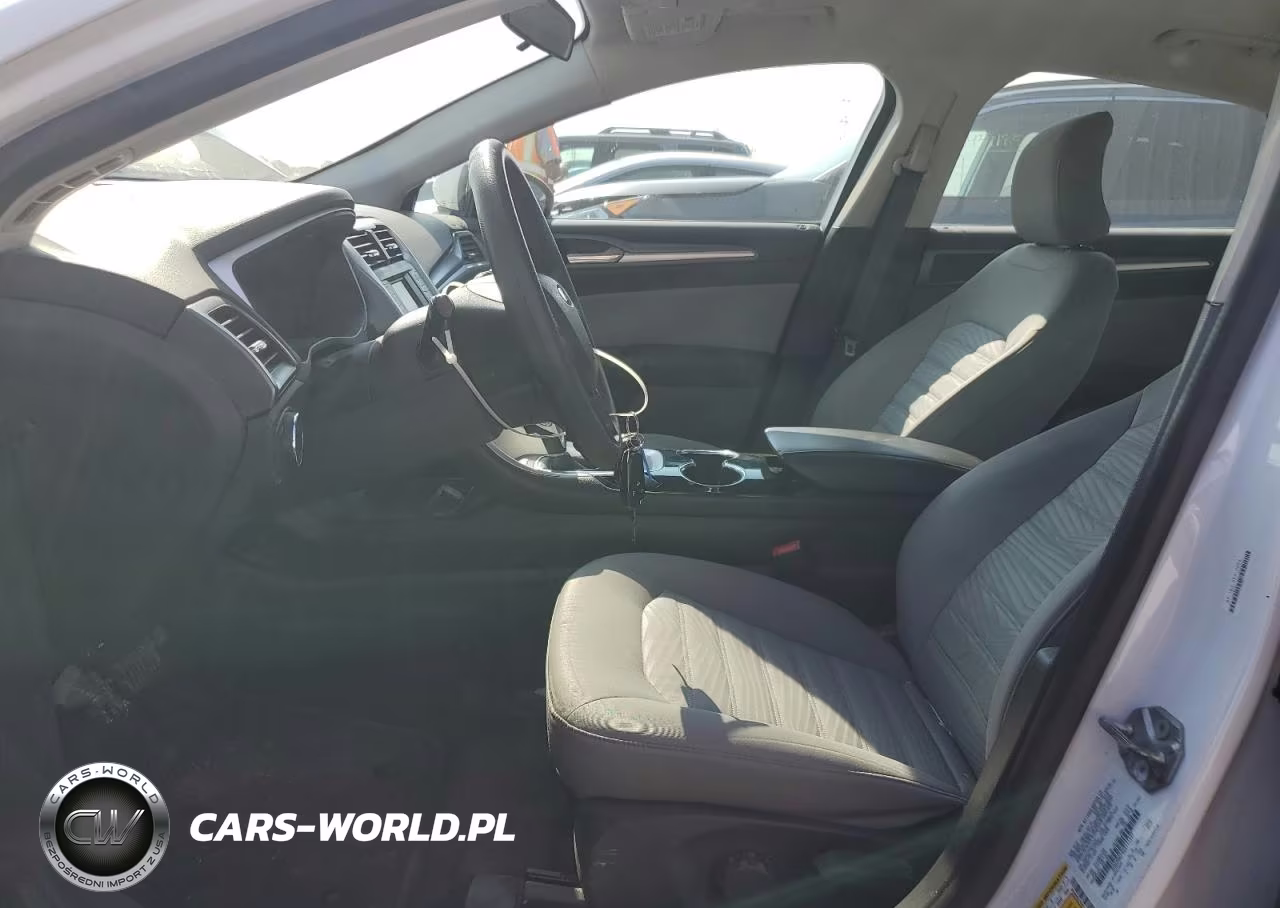 2016 Ford Fusion S VIN:3FA6P0G79GR111347 - 7