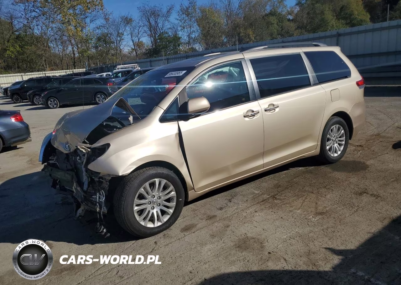 2014 Toyota Sienna Xle – zdjęcie 1 z 14