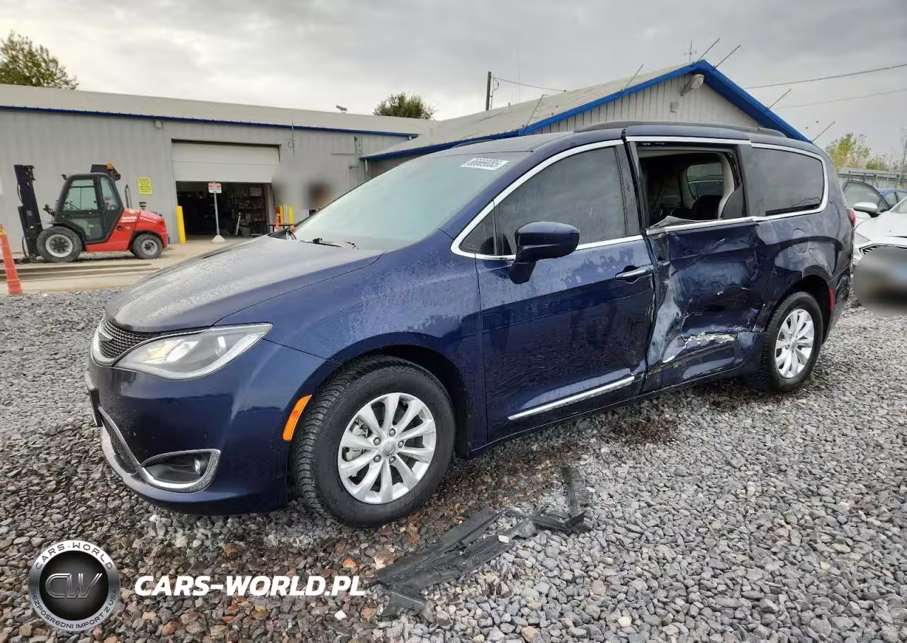 2017 Chrysler Pacifica Touring L