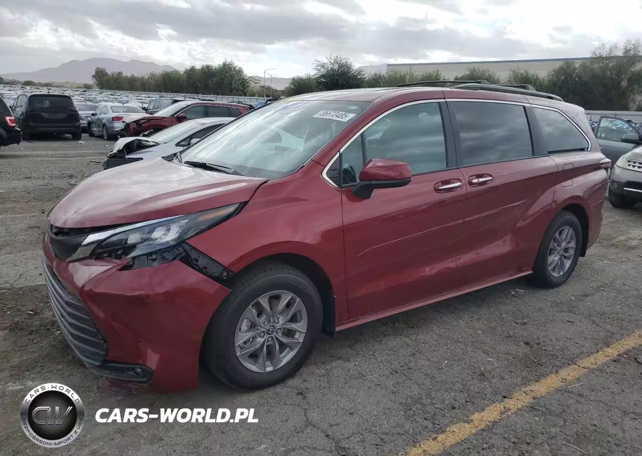 2025 Toyota Sienna Xle