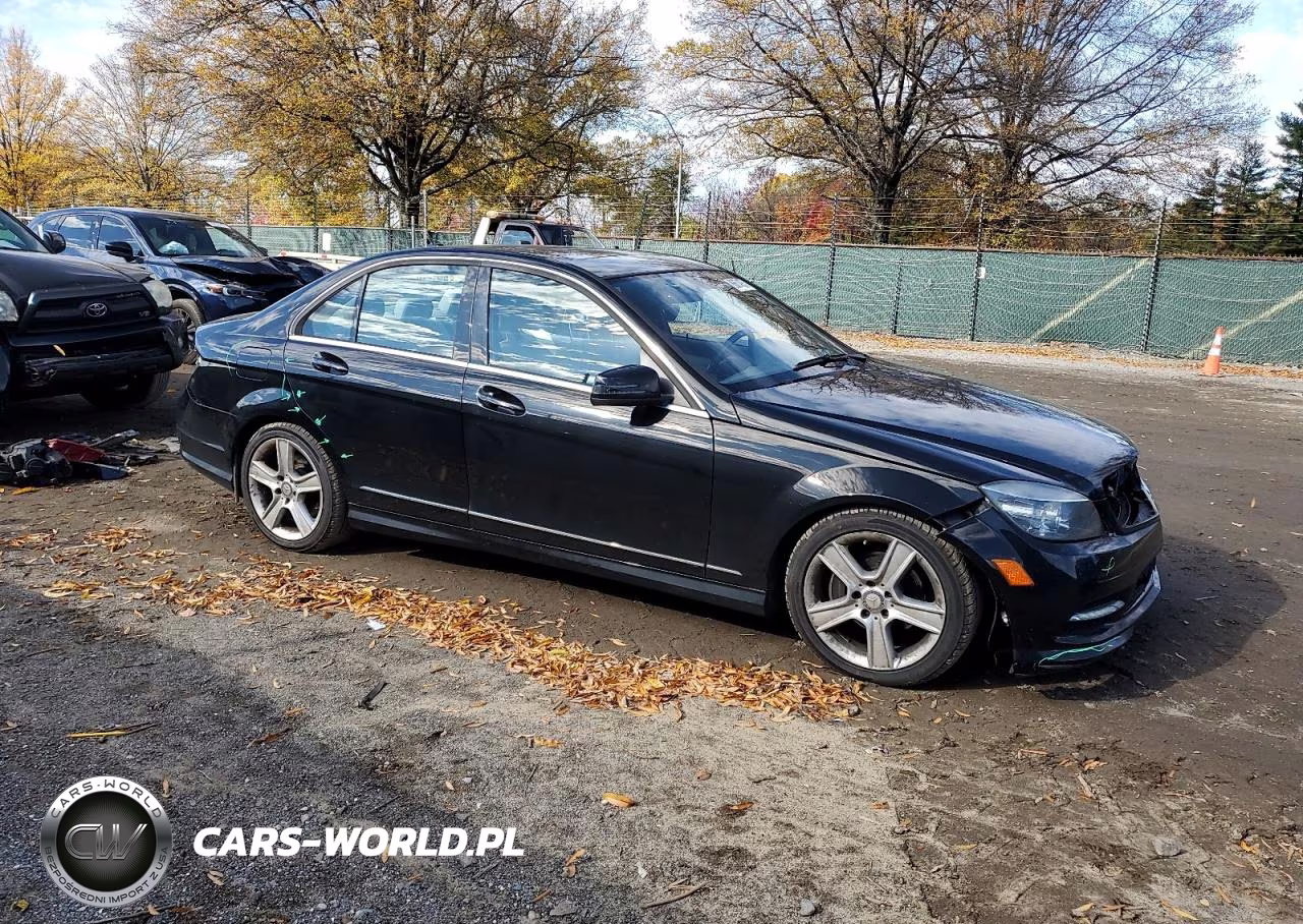2011 Mercedes-Benz C 300 4Matic VIN:WDDGF8BB7BR161413 - 4