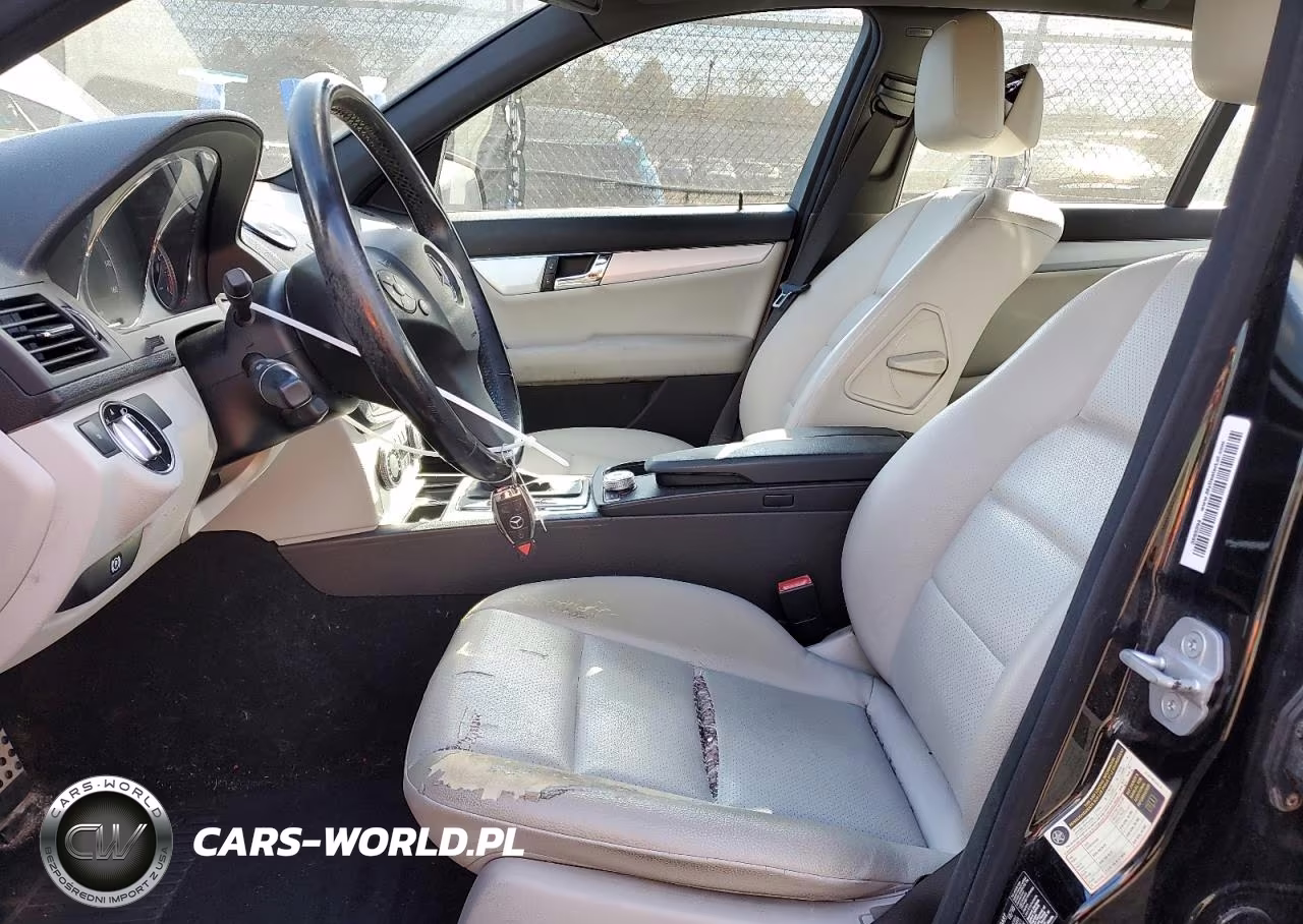 2011 Mercedes-Benz C 300 4Matic VIN:WDDGF8BB7BR161413 - 7
