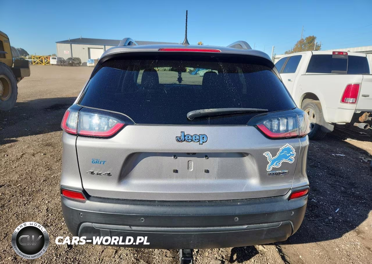 2019 Jeep Cherokee Latitude VIN:1C4PJMCBXKD395039 - 6