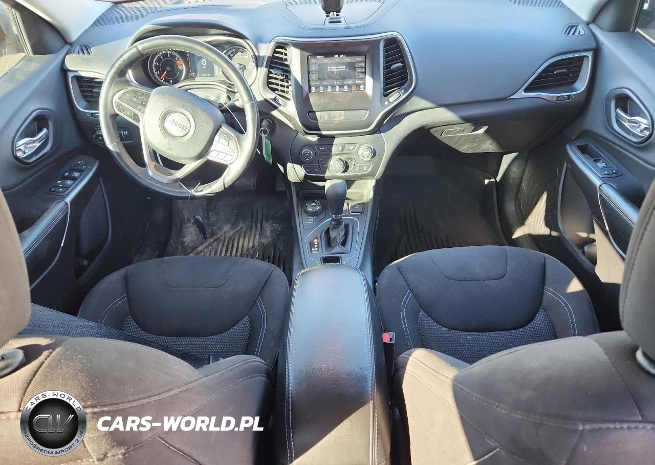 2019 Jeep Cherokee Latitude VIN:1C4PJMCBXKD395039 - 8