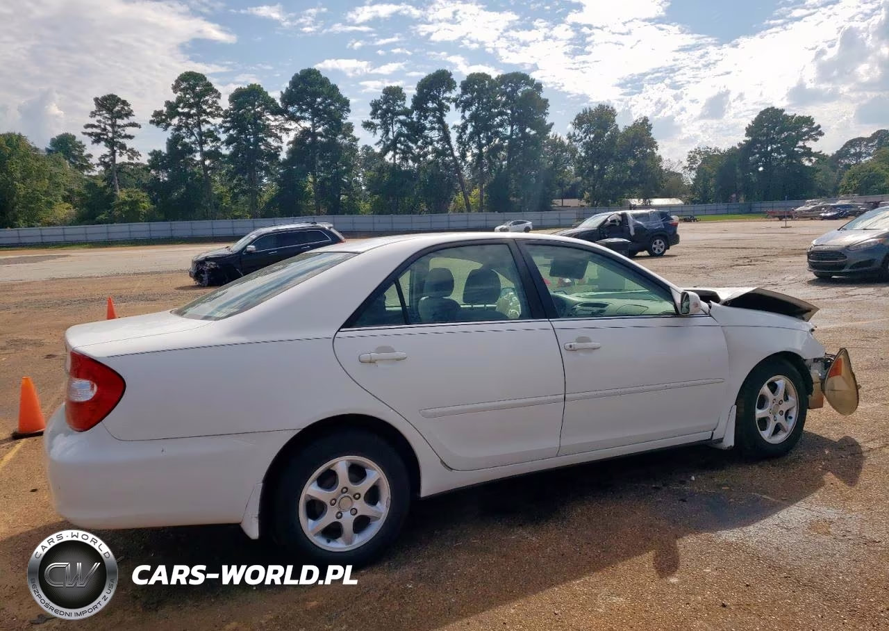 2004 Toyota Camry Le VIN:4T1BE32K54U276386 - 3