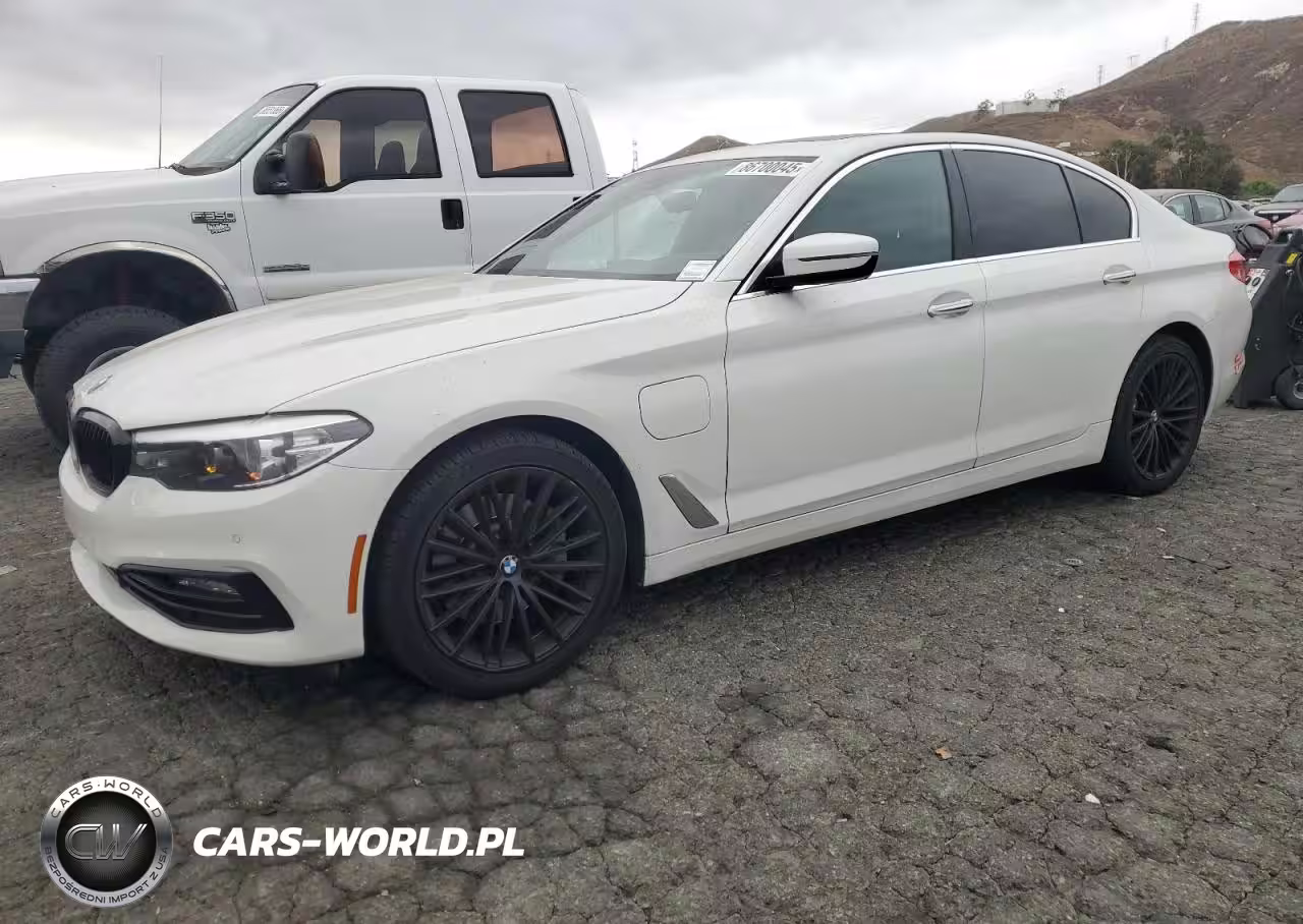 2018 BMW 530E