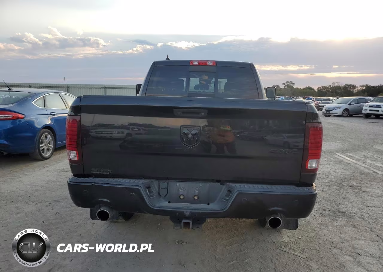 2018 Ram 1500 Sport VIN:1C6RR7UT3JS197656 - 6