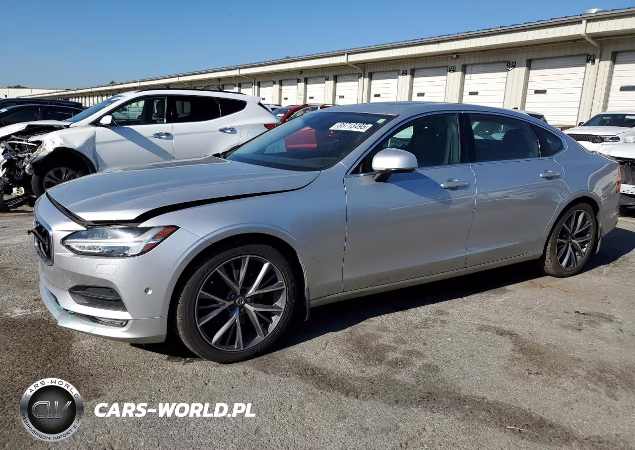 2018 Volvo S90 T5 Momentum