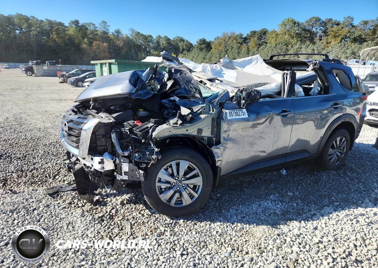 2025 Nissan Pathfinder Sv