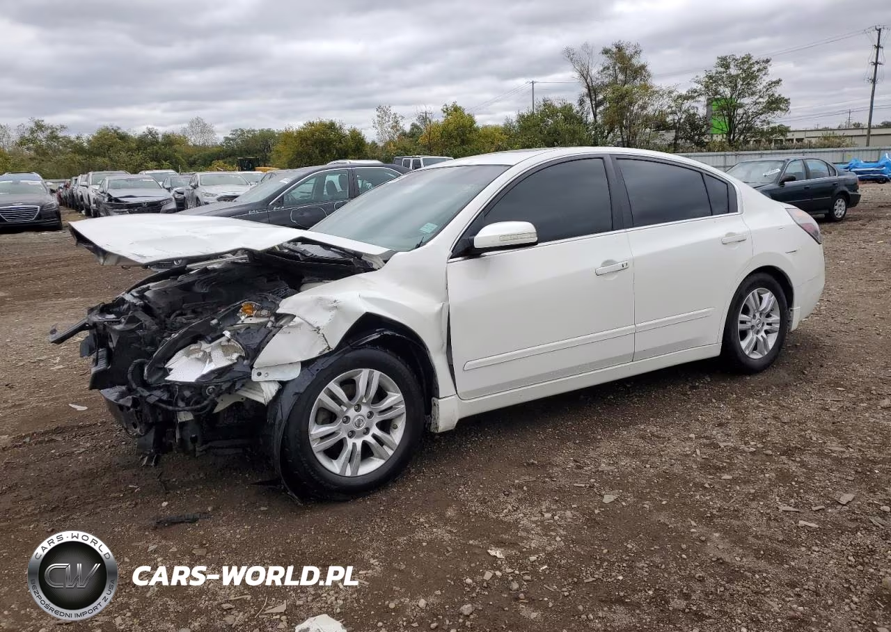 2010 Nissan Altima Base – zdjęcie 1 z 12
