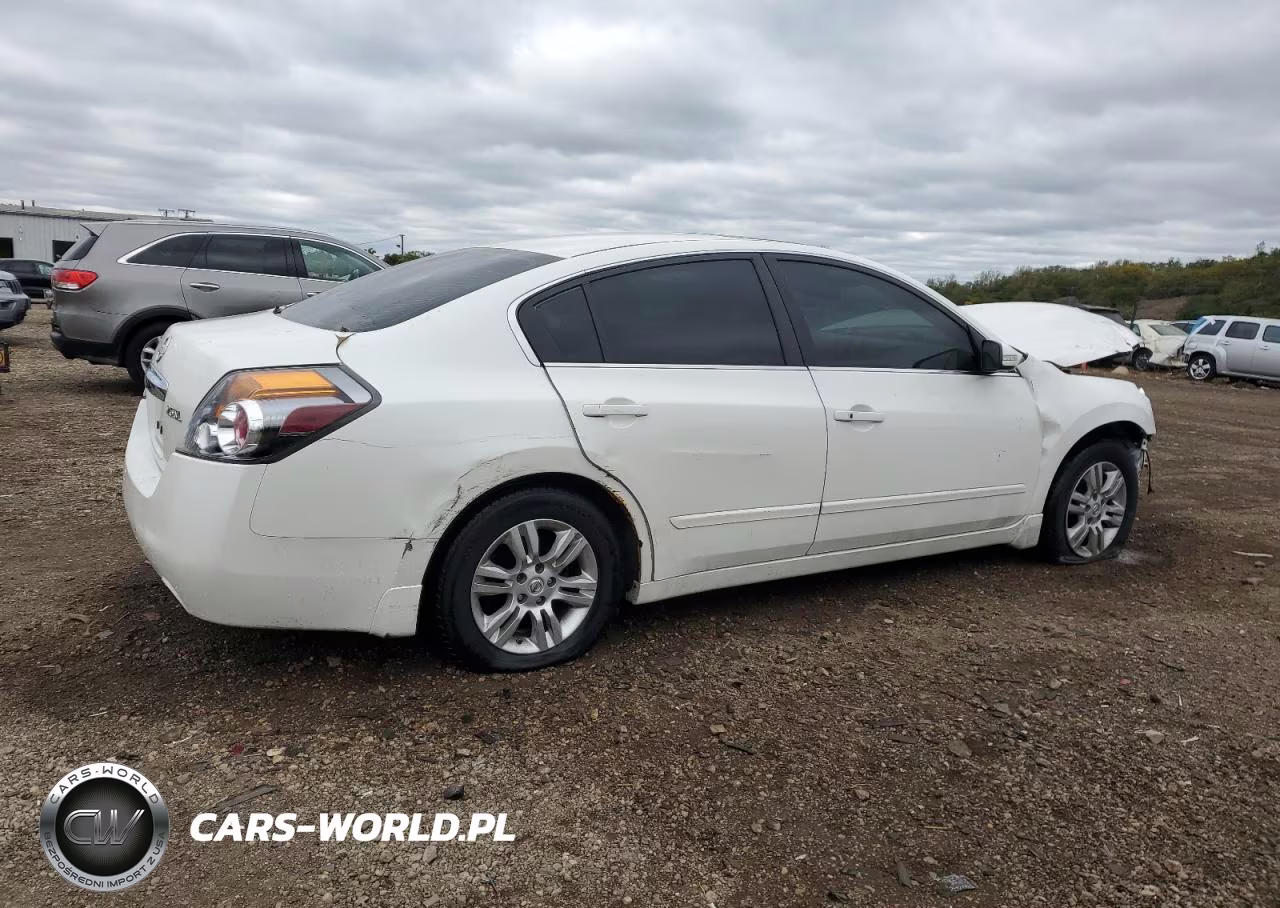 2010 Nissan Altima Base VIN:1N4AL2AP9AN550438 - 3
