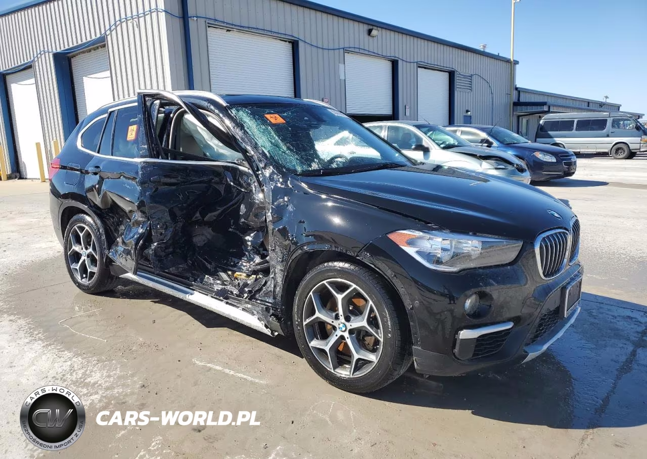 2018 BMW X1 xDrive28I VIN:WBXHT3C34J5K32030 - 4