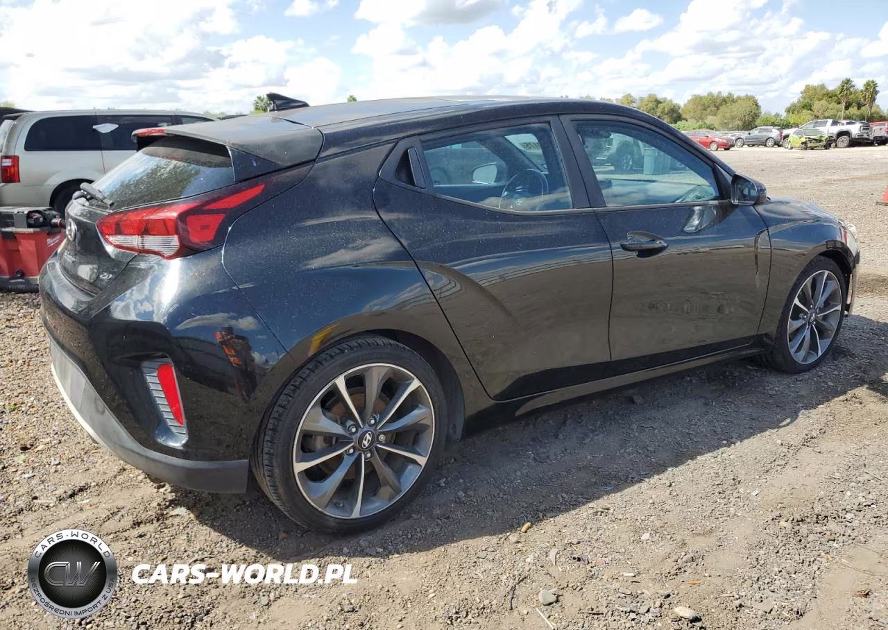 2020 Hyundai Veloster Base VIN:KMHTG6AFXLU022322 - 3