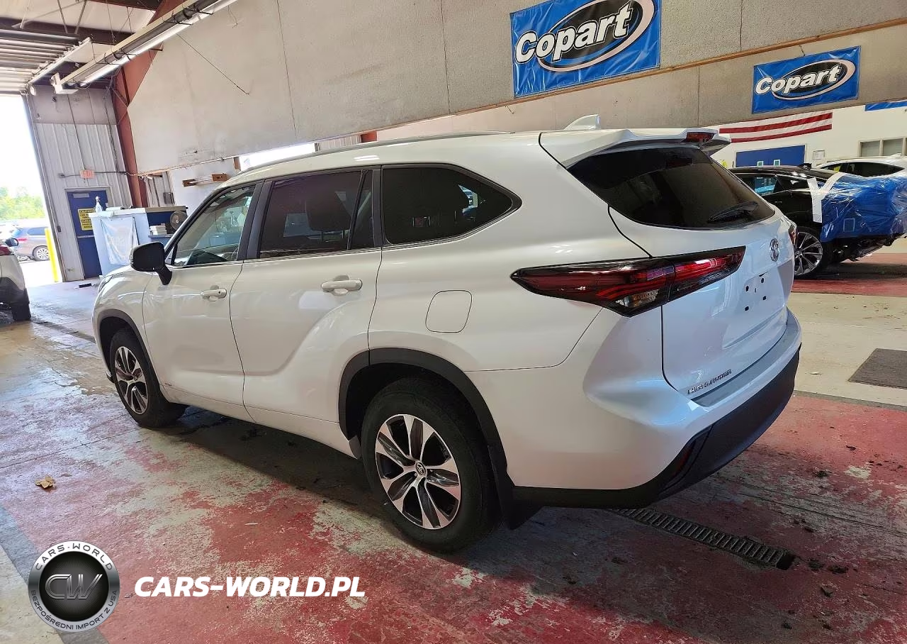 2025 Toyota Highlander Hybrid Xle VIN:5TDKBRCH9SS662006 - 2