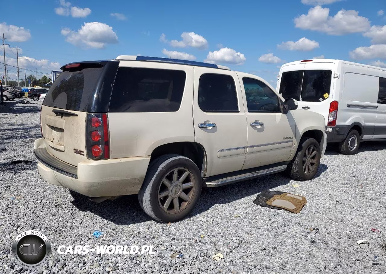 2013 GMC Yukon Denali VIN:1GKS2EEF1DR251323 - 3