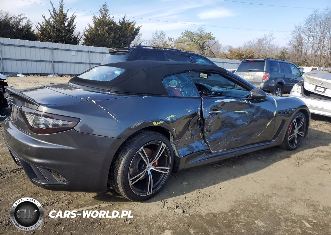 2015 Maserati Granturismo S VIN:ZAM45VMA7F0131157 - 3