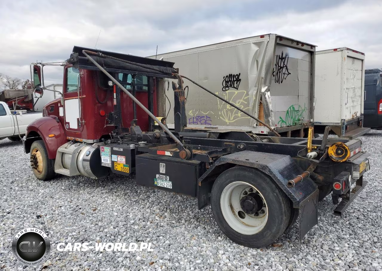 2013 Peterbilt 337 Roll-Off Container Truck VIN:2NP2HN7X9DM207070 - 2