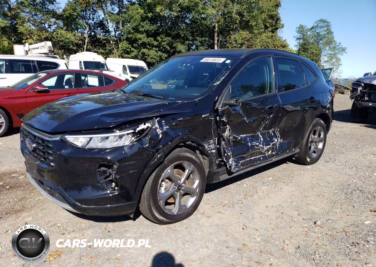 2023 Ford Escape St Line