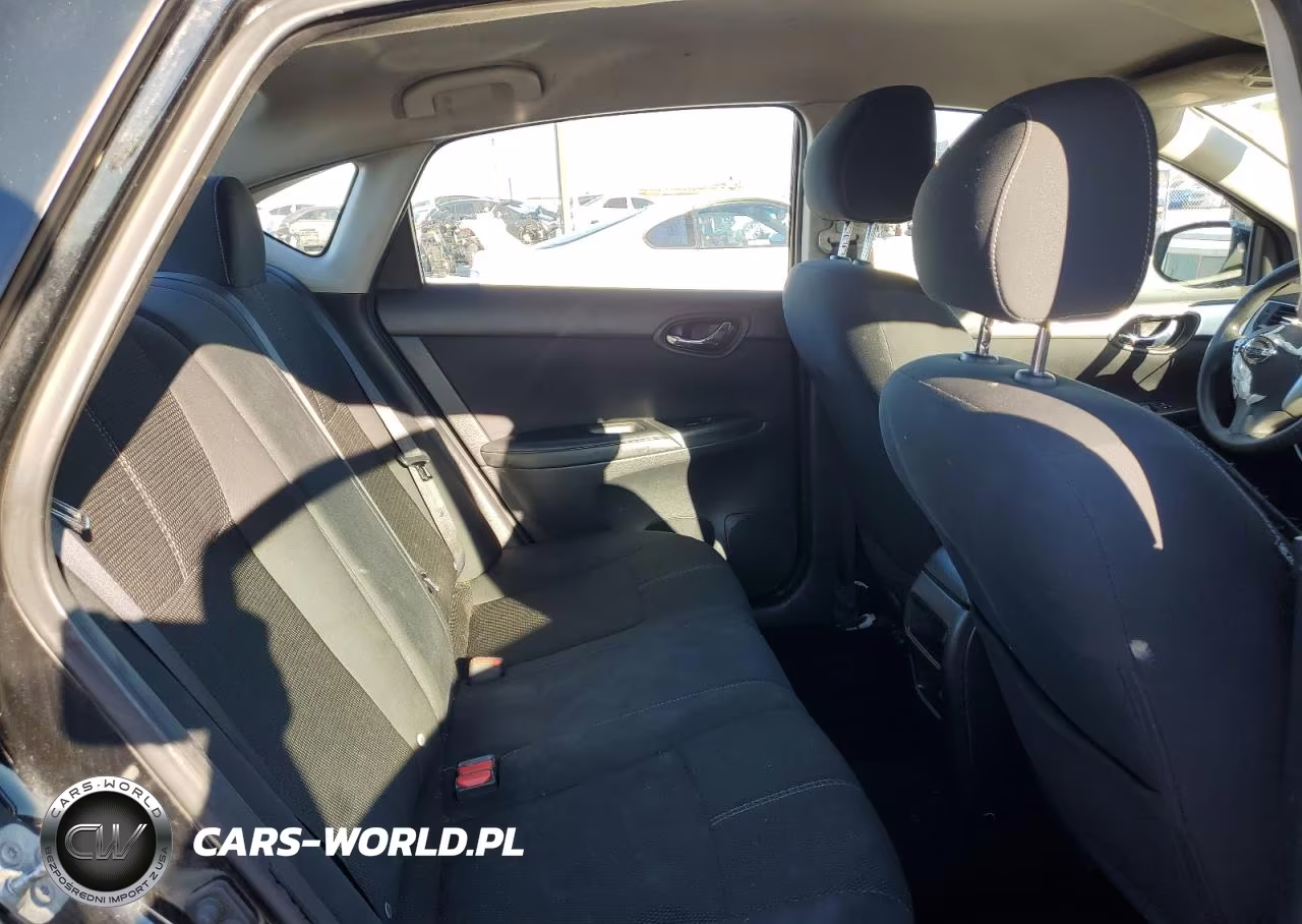 2016 Nissan Sentra S VIN:3N1AB7AP1GY270814 - 10