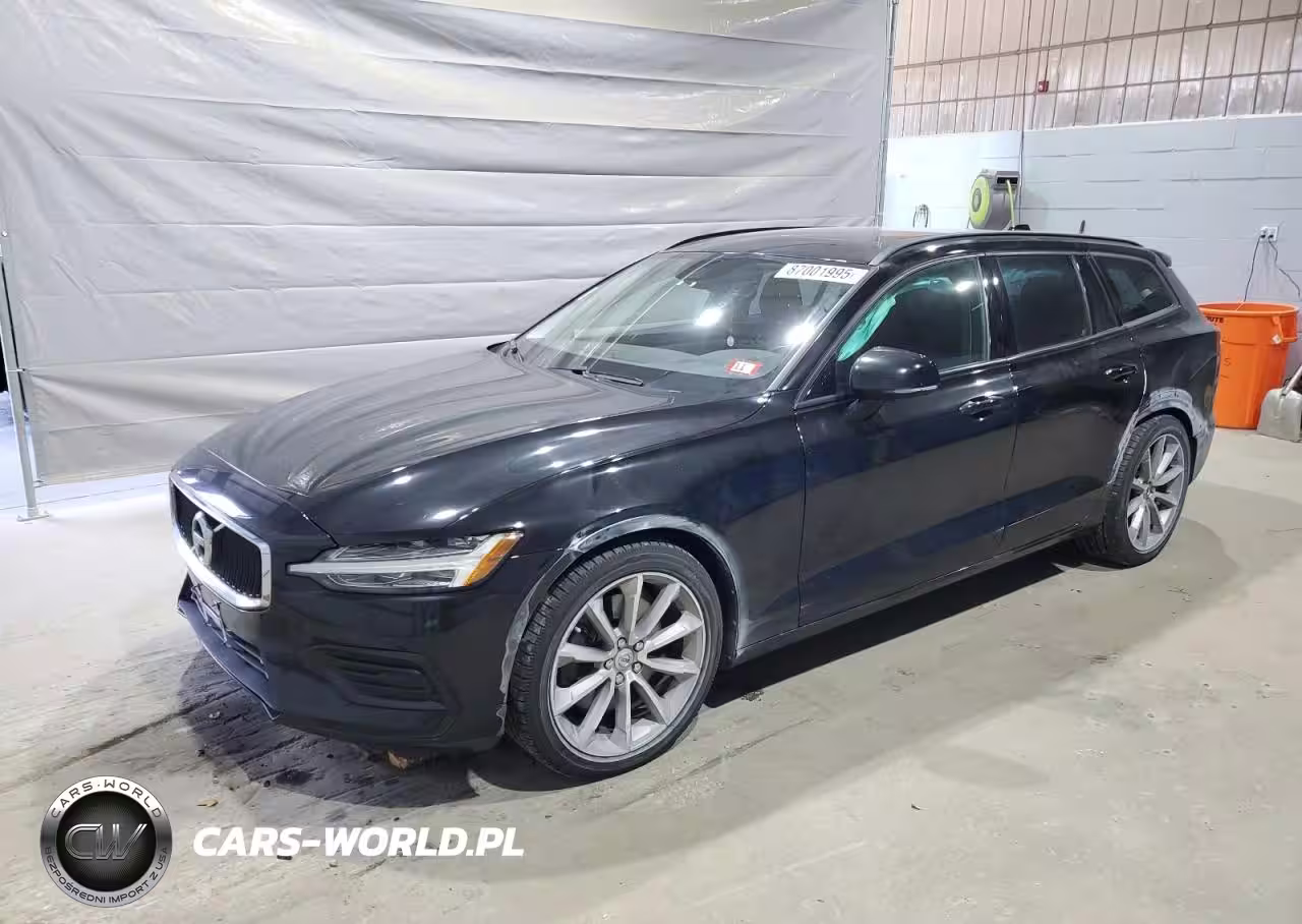 2019 Volvo V60 T6 Momentum