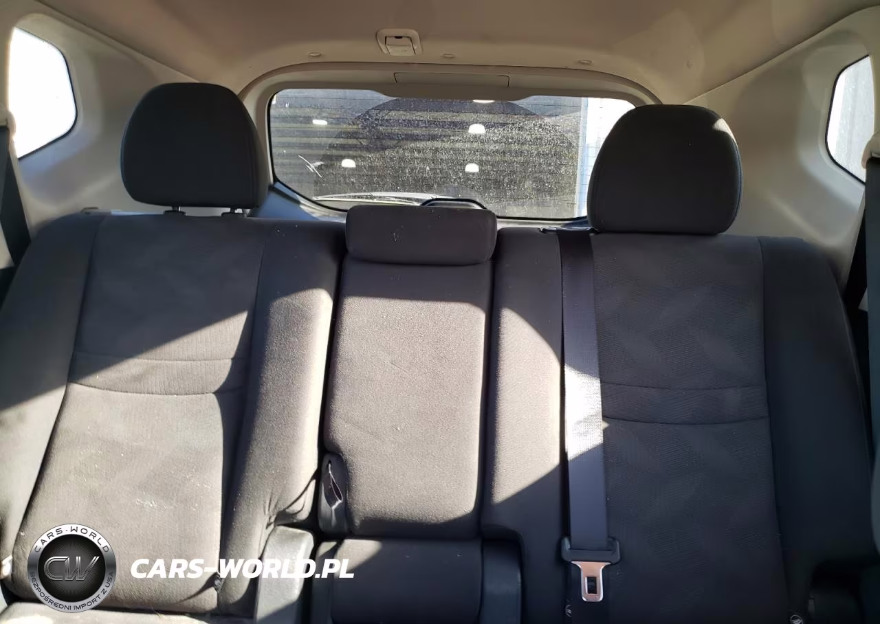 2016 Nissan Rogue VIN:KNMAT2MV2GP713111 - 10
