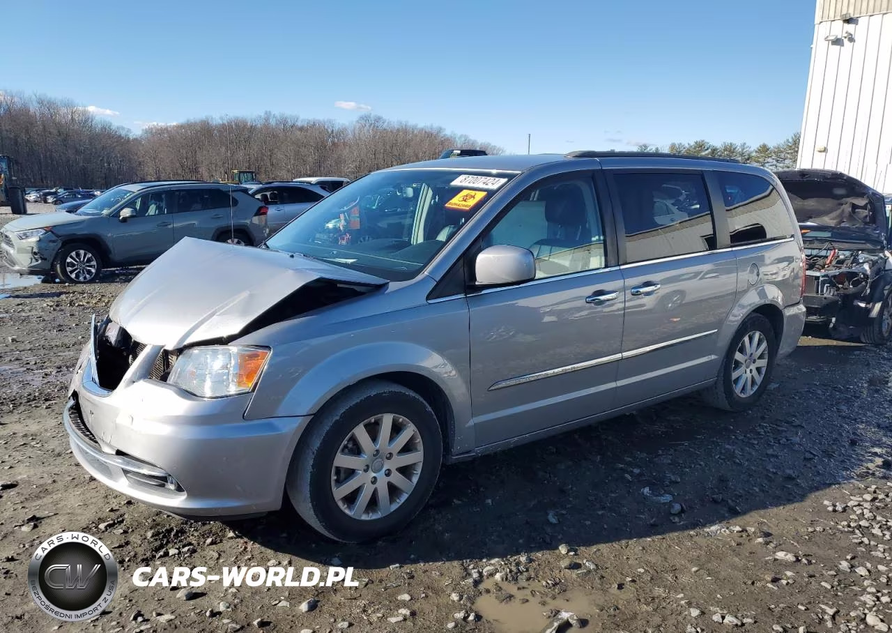 2015 Chrysler Town & Country Touring – zdjęcie 1 z 12
