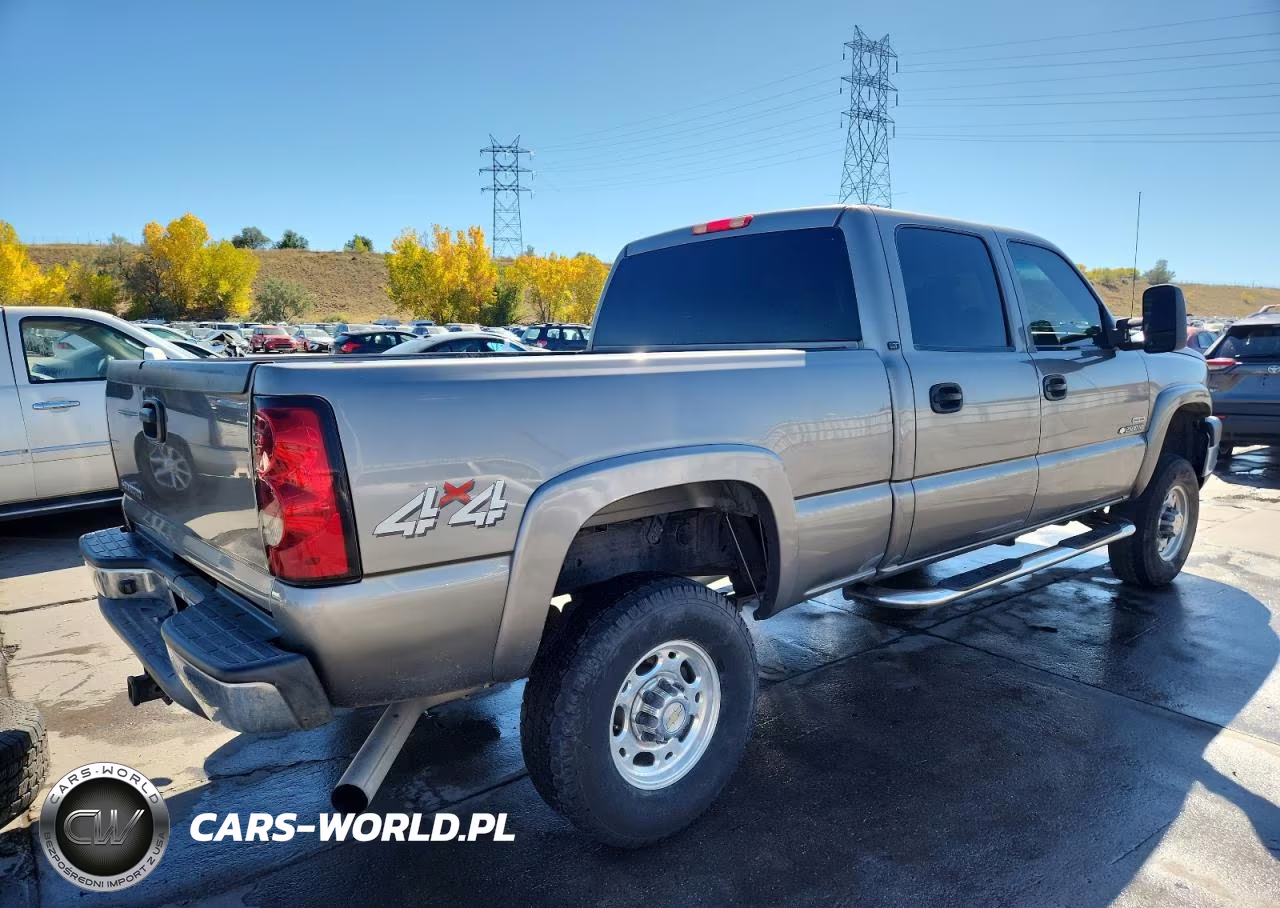 2007 Chevrolet Silverado K2500 Heavy Duty VIN:1GCHK23D67F107181 - 3