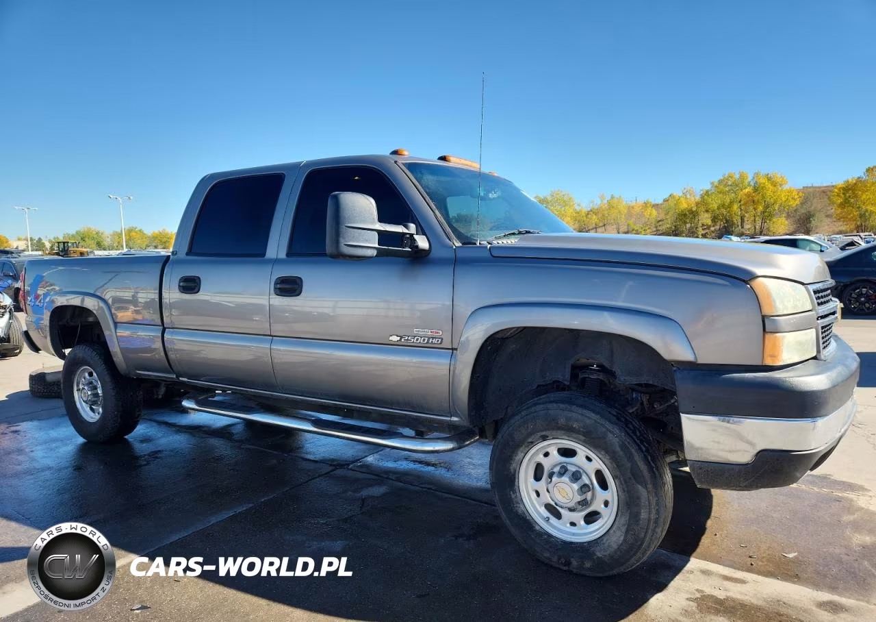 2007 Chevrolet Silverado K2500 Heavy Duty VIN:1GCHK23D67F107181 - 4