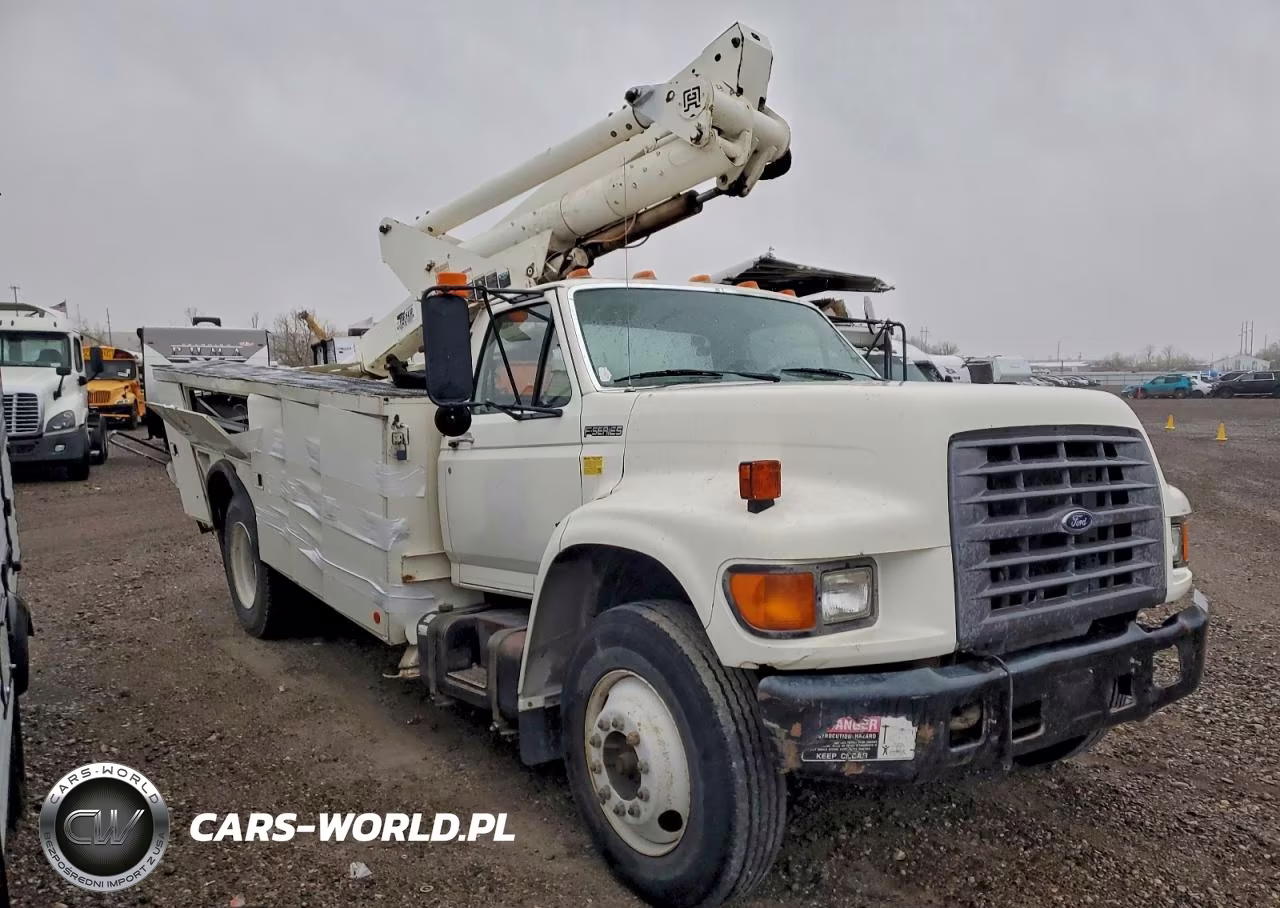 1998 Ford F800 Bucket Truck