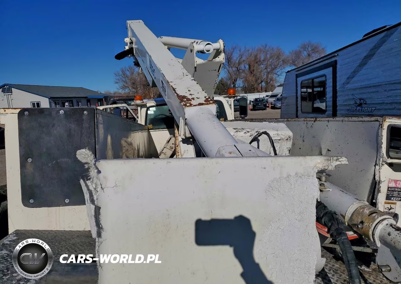 1998 Ford F800 Bucket Truck VIN:1FDNF80C3WVA32882 - 6