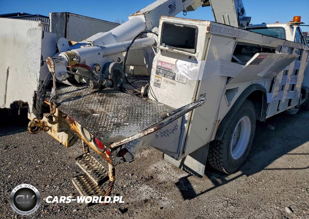 1998 Ford F800 Bucket Truck VIN:1FDNF80C3WVA32882 - 9