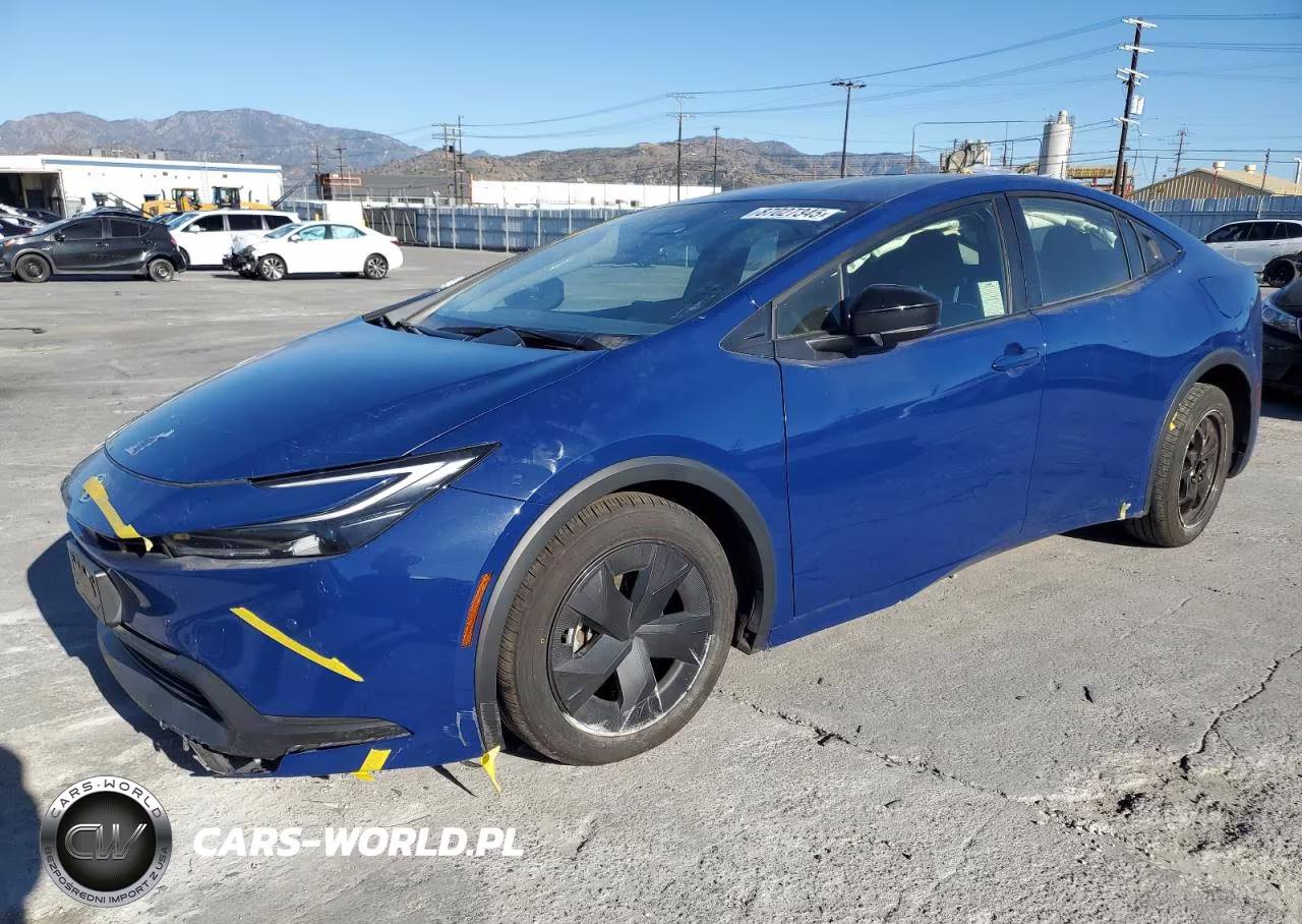 2024 Toyota Prius Le – zdjęcie 1 z 12
