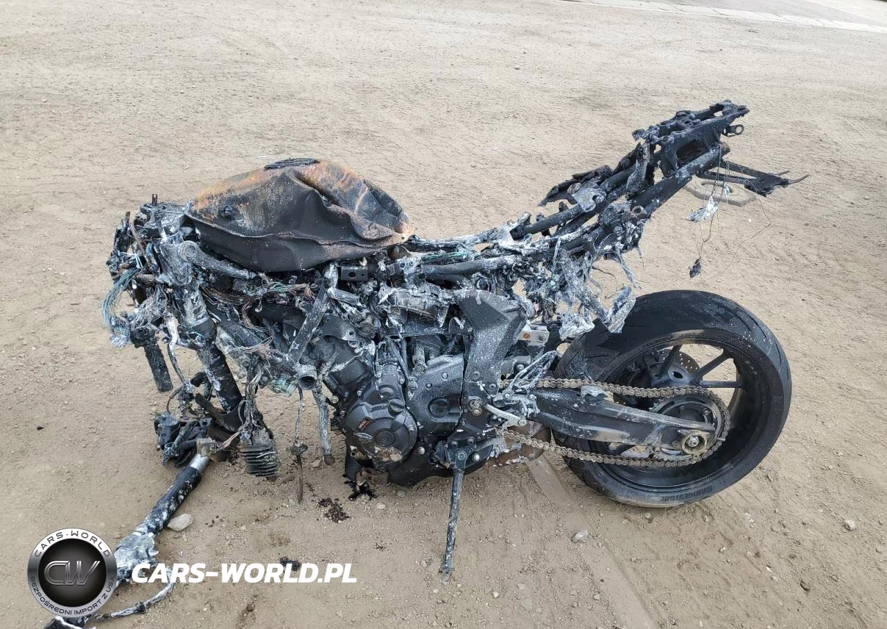 2025 Yamaha Yzfr7 VIN:JYARM38E2SA019672 - 3