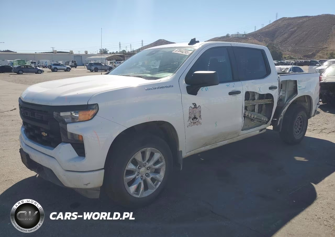 2023 Chevrolet Silverado C1500 Custom
