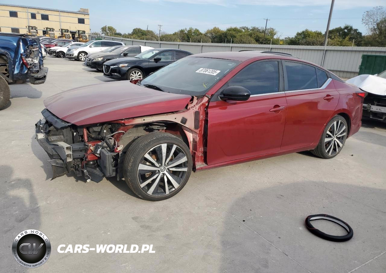 2022 Nissan Altima Sr