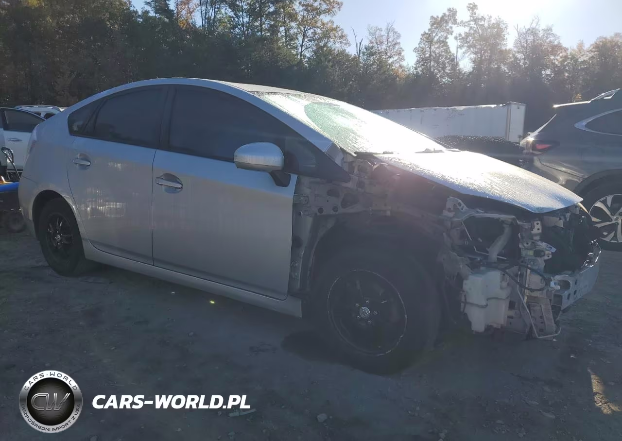 2015 Toyota Prius VIN:JTDKN3DU8F1956404 - 4