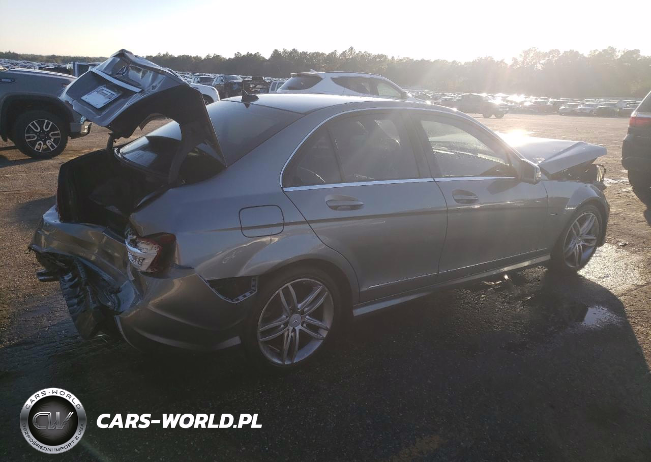 2012 Mercedes-Benz C 250 VIN:WDDGF4HBXCA606856 - 3