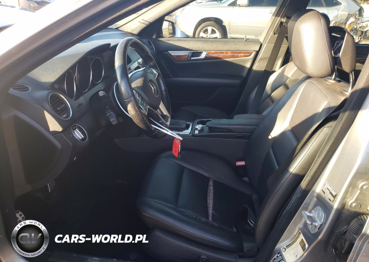 2012 Mercedes-Benz C 250 VIN:WDDGF4HBXCA606856 - 7