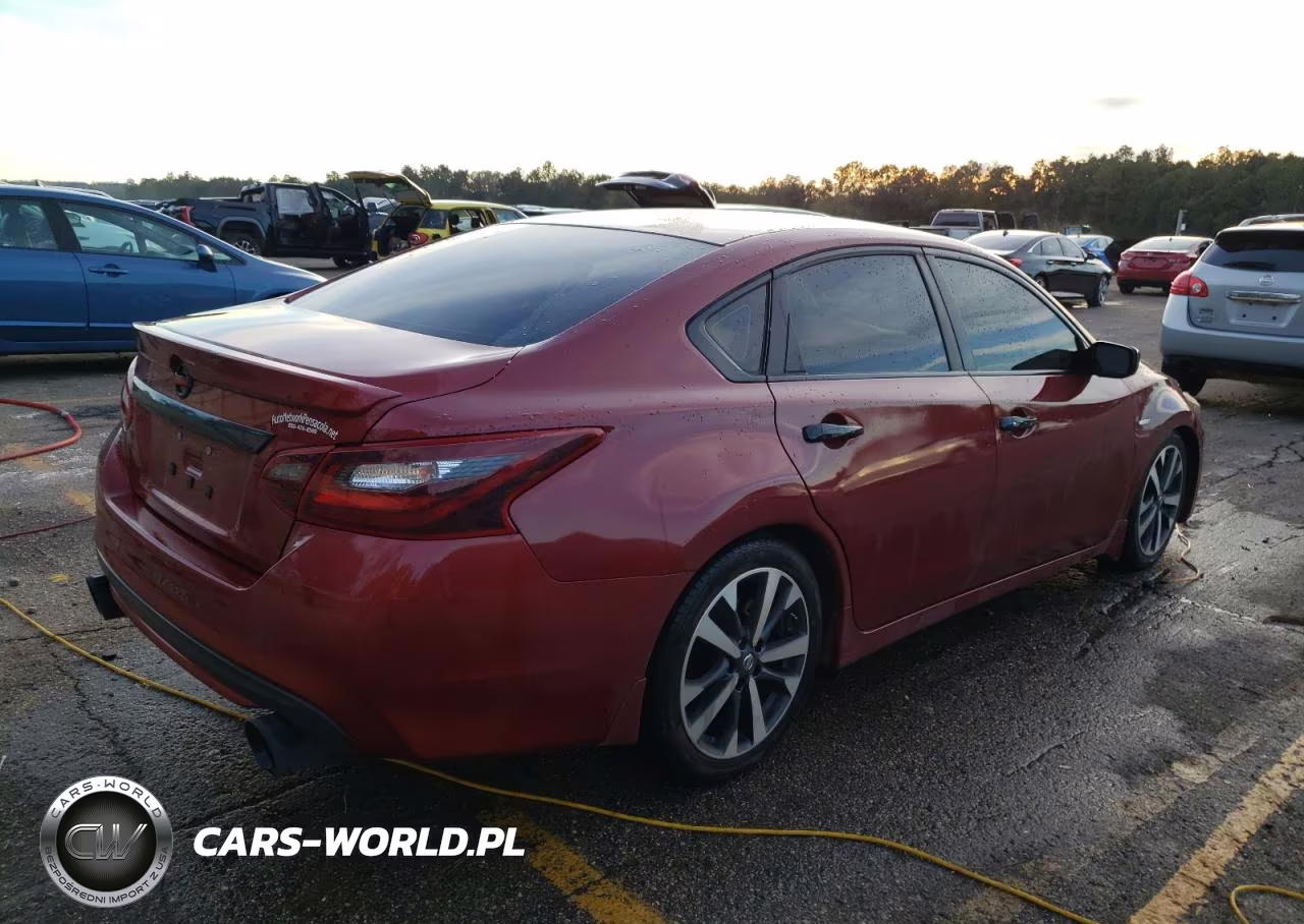 2017 Nissan Altima 2.5 VIN:1N4AL3AP9HC161813 - 3