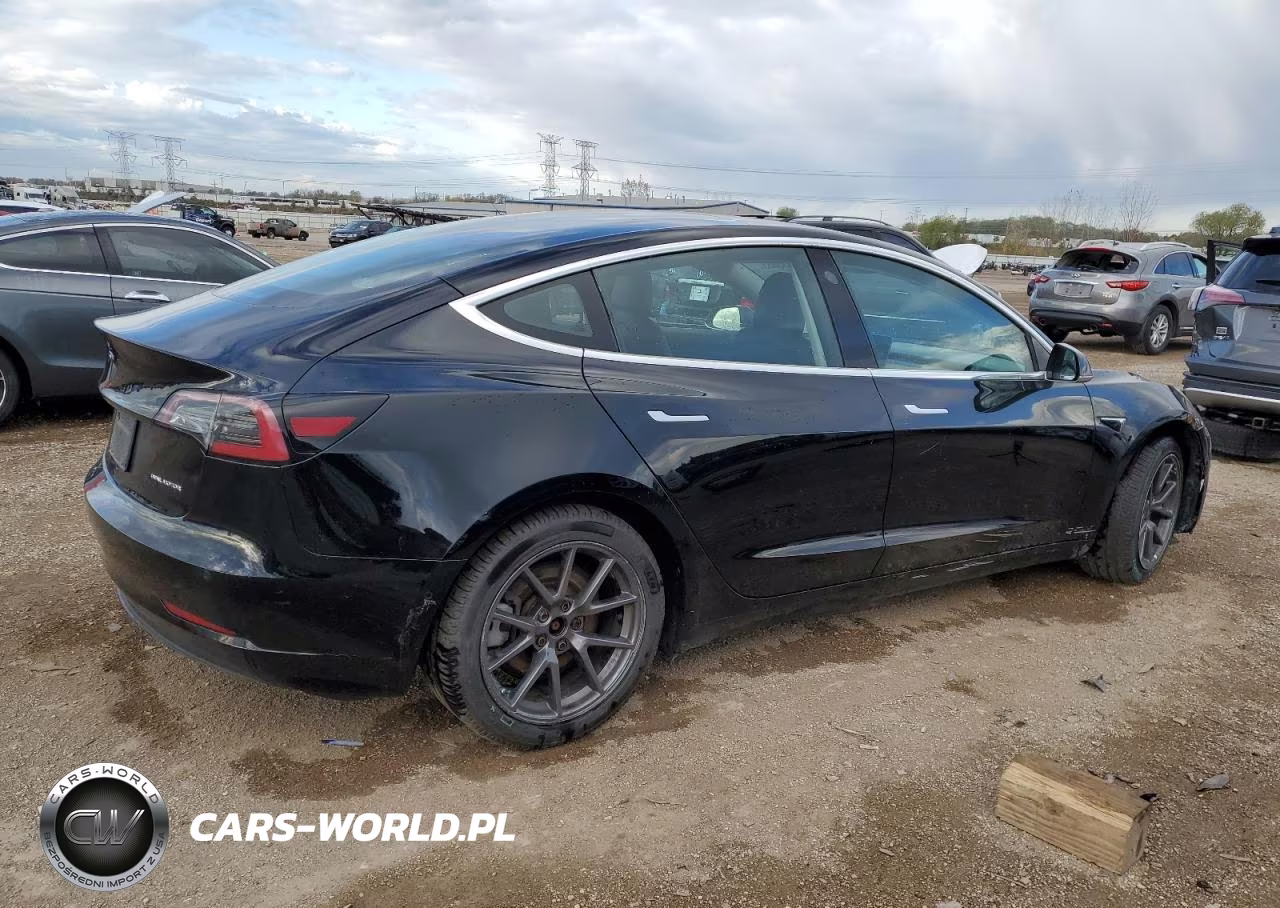 2018 Tesla Model 3 VIN:5YJ3E1EB4JF127481 - 3