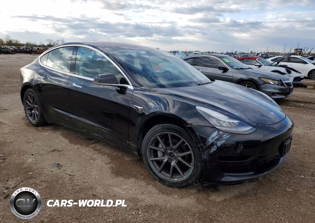 2018 Tesla Model 3 VIN:5YJ3E1EB4JF127481 - 4