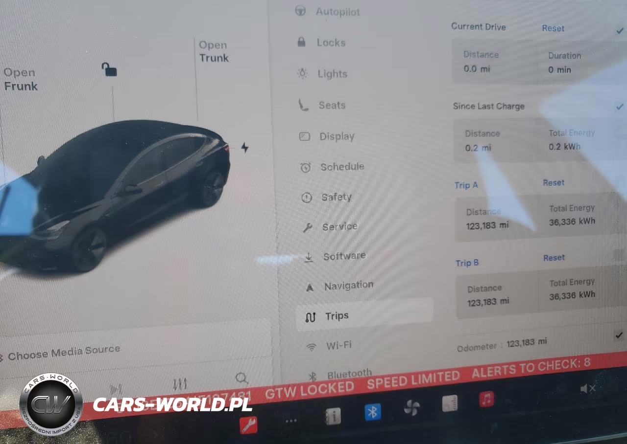 2018 Tesla Model 3 VIN:5YJ3E1EB4JF127481 - 9