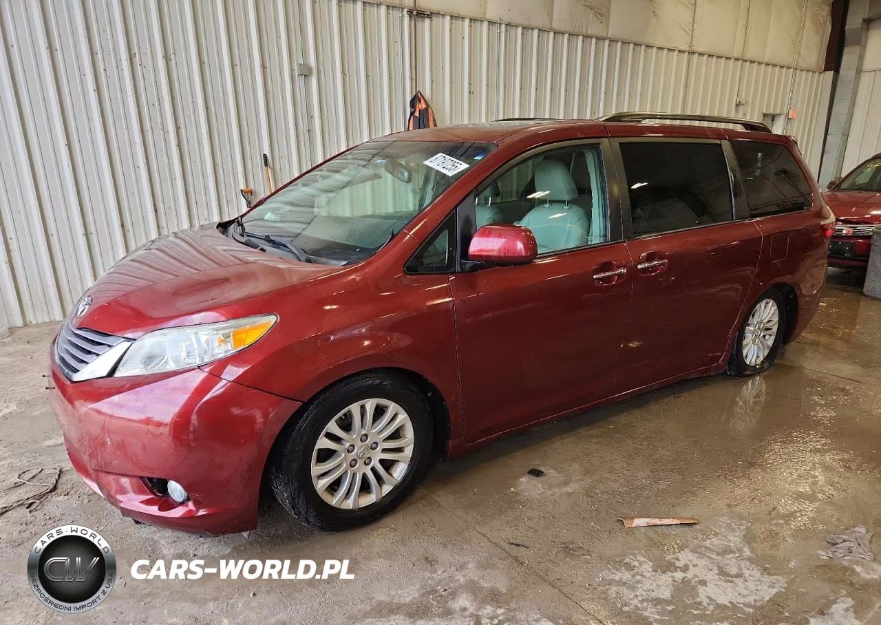 2016 Toyota Sienna Xle 8-Passenger
