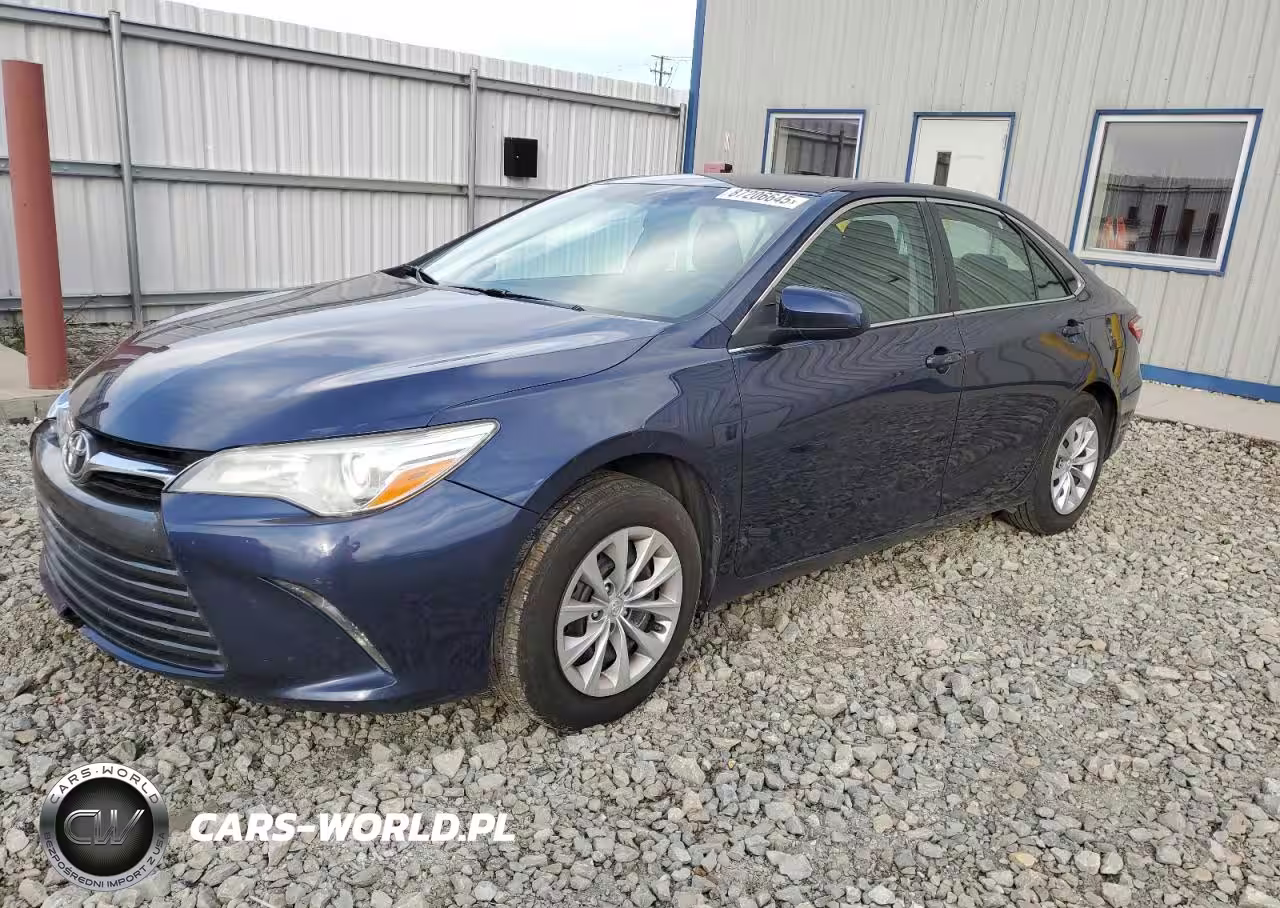 2015 Toyota Camry Le