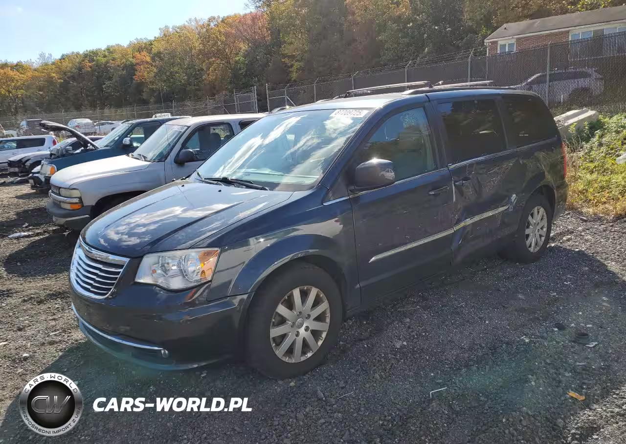 2013 Chrysler Town & Country Touring