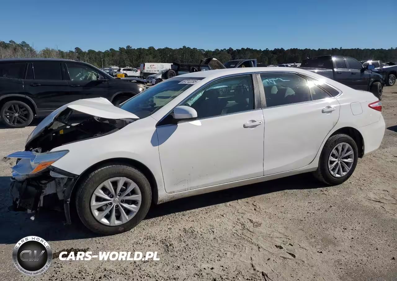 2015 Toyota Camry Le