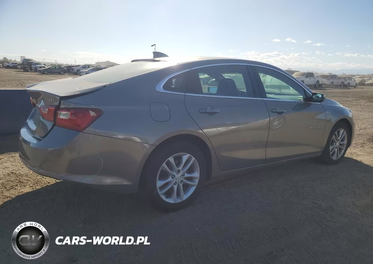 2017 Chevrolet Malibu Lt VIN:1G1ZE5ST8HF163851 - 3