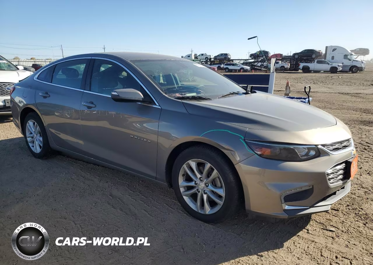 2017 Chevrolet Malibu Lt VIN:1G1ZE5ST8HF163851 - 4